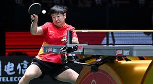 詹姆斯背后传球制造得分机会